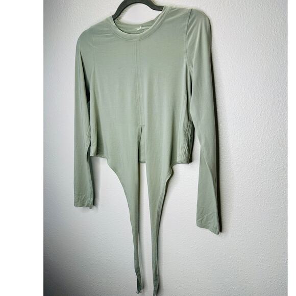 Lululemon Dusty Green Long Sleeve Round Neck Front Tie Crop Top Shirt 6 - Picture 3 of 8